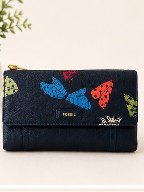 Fossil Ellis Multifunction Wallet
Navy Butterfly Print Leather
Trifold Clutch